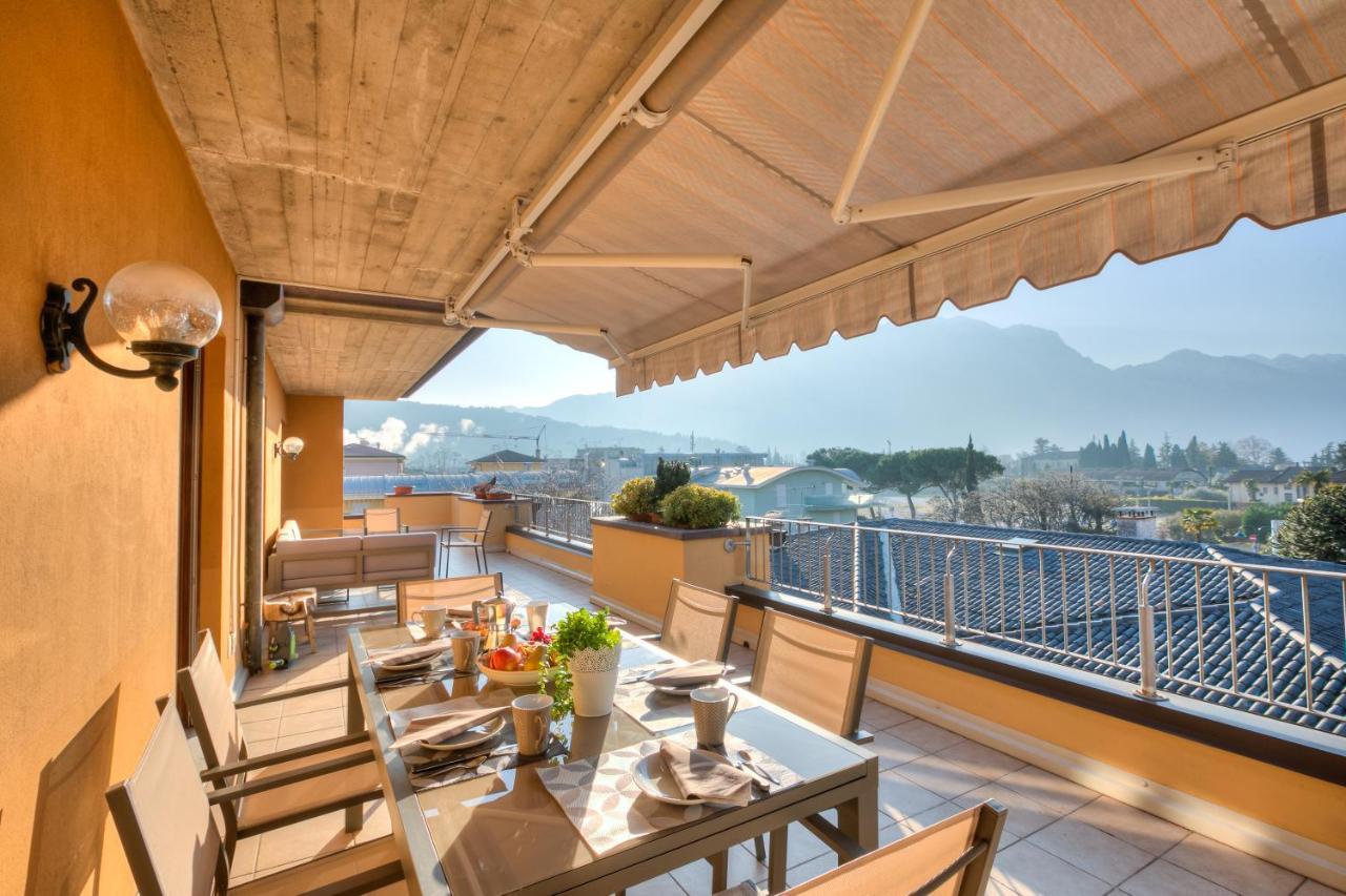 Antares150M From The Lake - Happy Rentals Riva del Garda Exterior photo