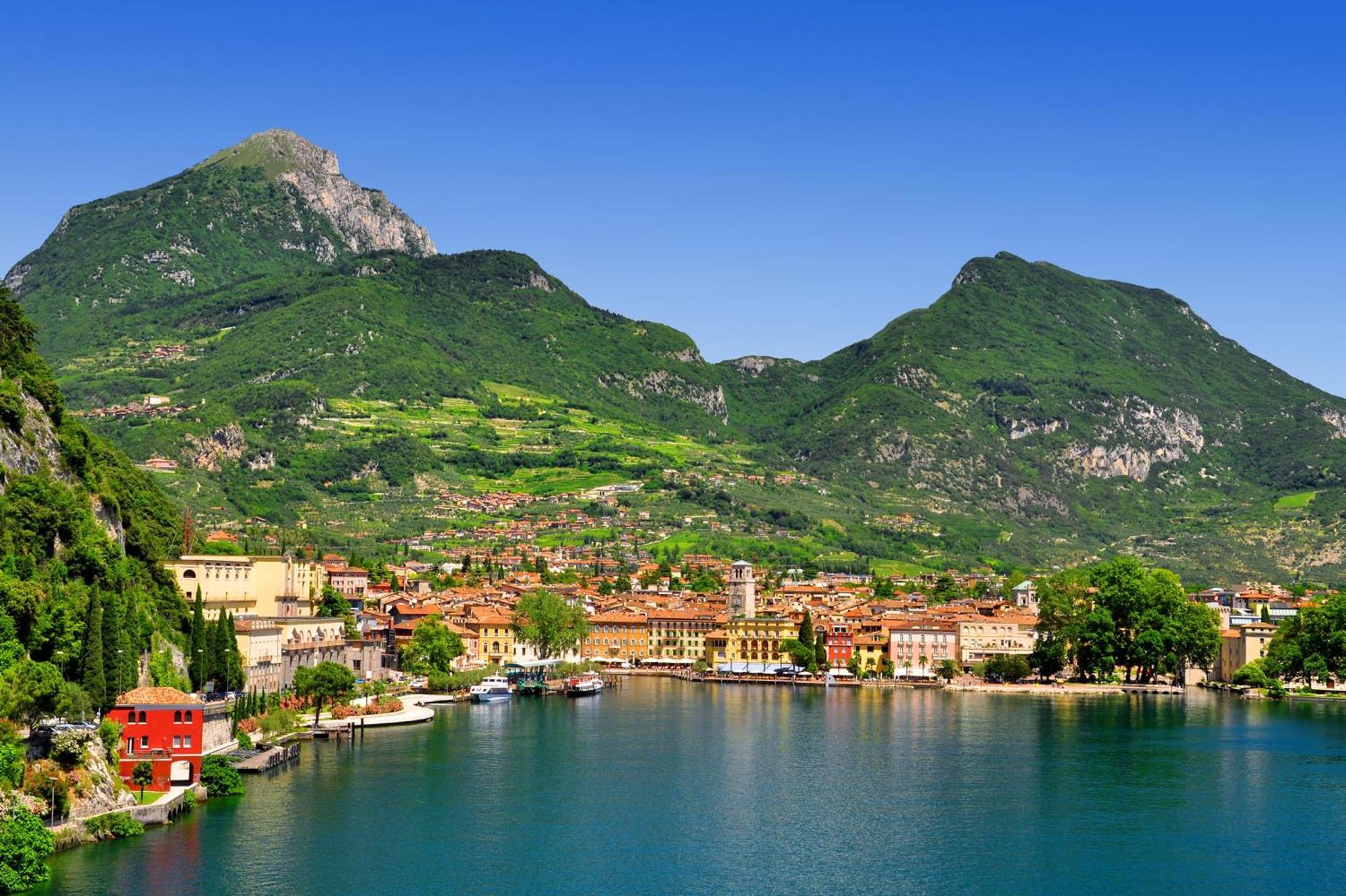 Antares150M From The Lake - Happy Rentals Riva del Garda Exterior photo